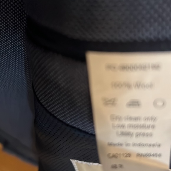 Michael Kors 48 R Men’s Suit - Picture 3 of 8